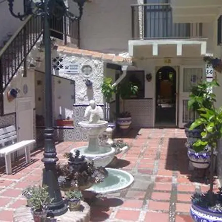 Casa Blanca Apartment *