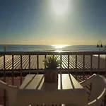 Casa Blanca *